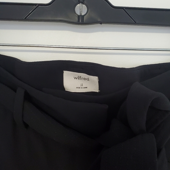 Aritzia Wilfred Tie Front pants with black white and red side stripe - Picture 3 of 6